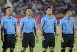 Trợ Lý Trọng Tài Bóng Đá Vai Trò Thầm Lặng Nhưng Quyết Định Cục Diện Trận Đấu